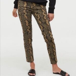 Ankle-length slacks - Green snakeskin pattern - 4 (36 EU)